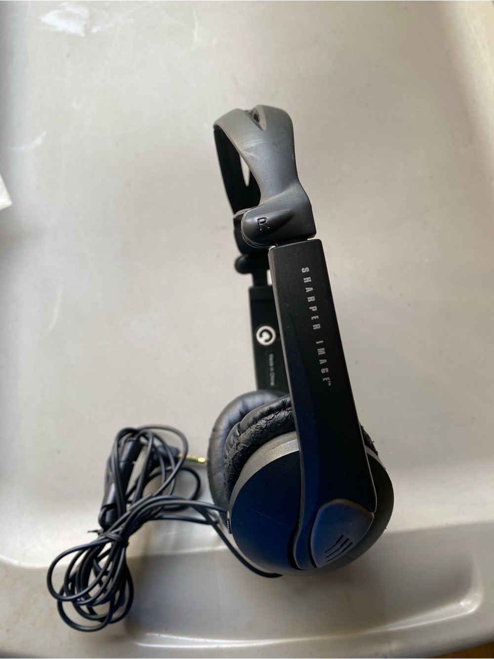 Sharper Image Noise Canceling Wired Headphones